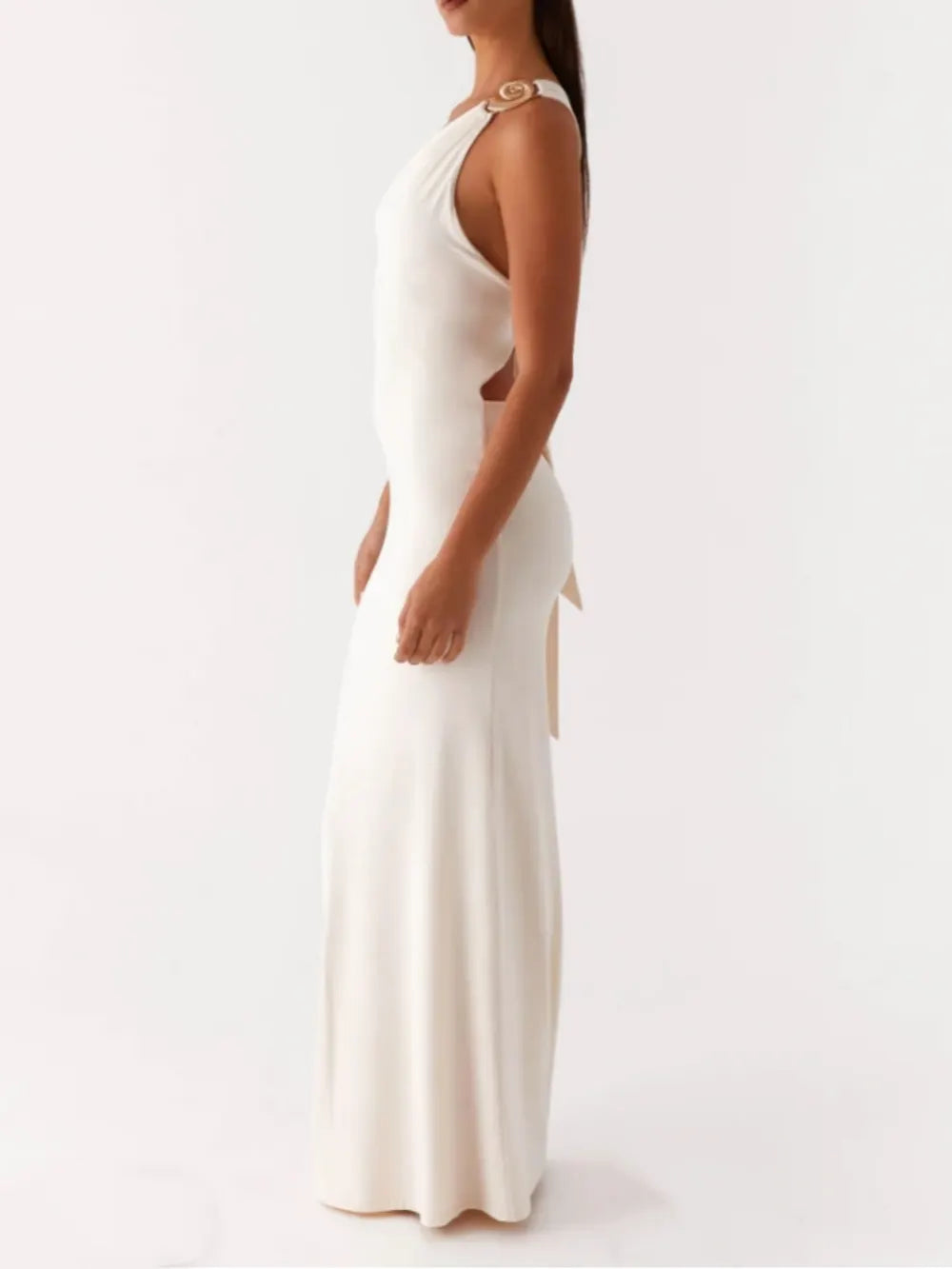 Metal buckle one-shoulder tie dress