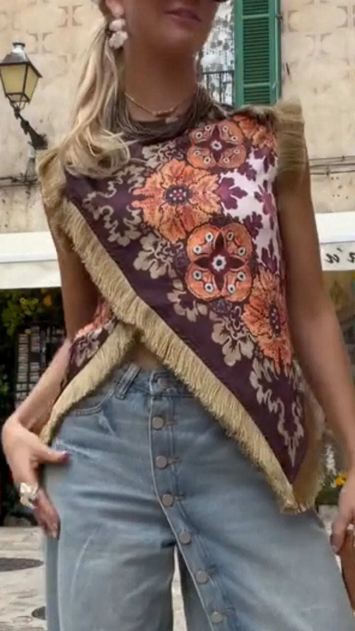 Floral Fringe Scarf Top & High-Waisted Jeans Outfit