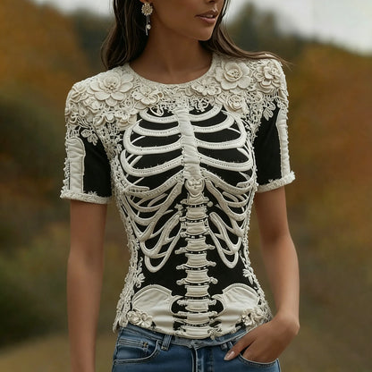 Women's Halloween Skeleton Bones With Roses Art Casual T-shirt