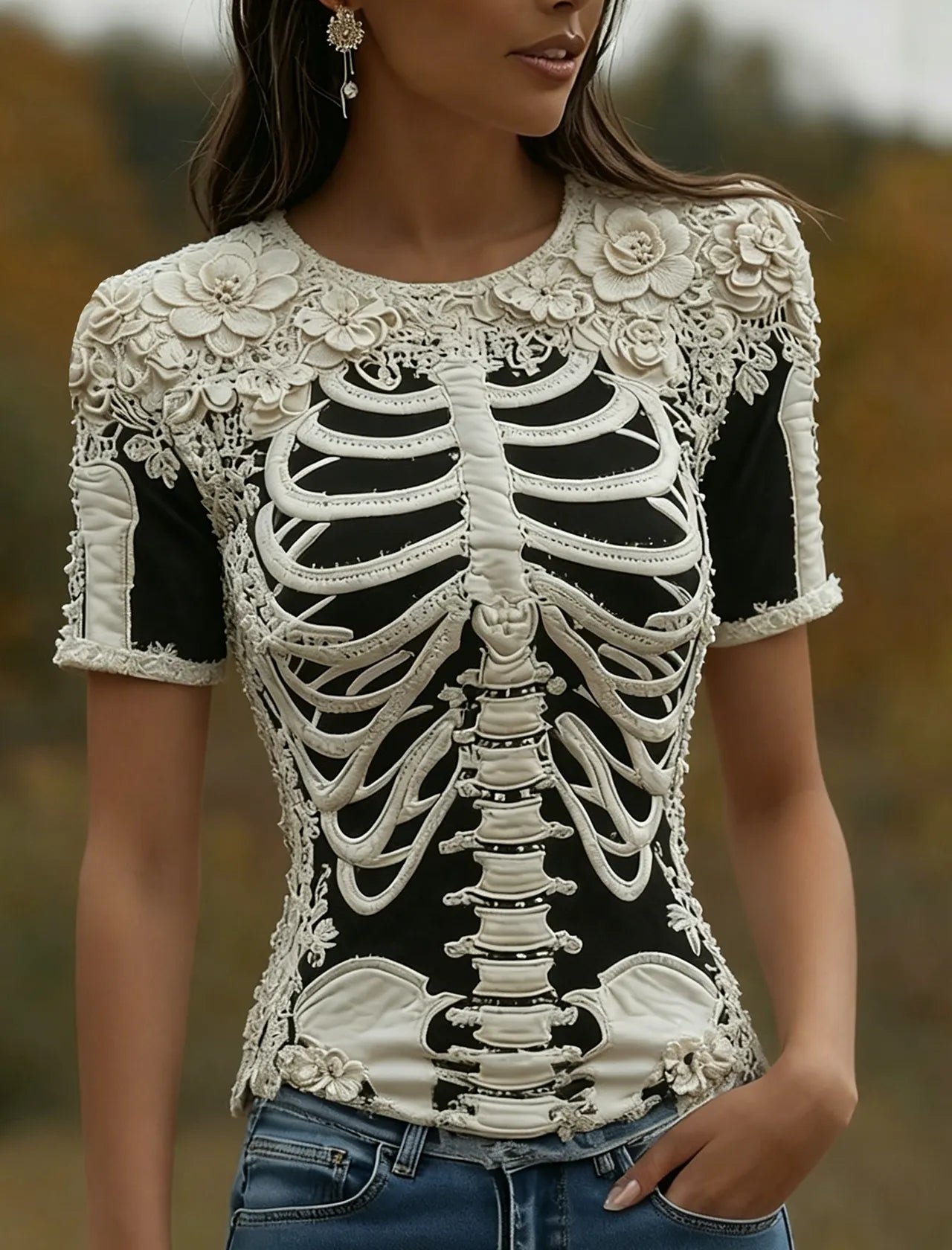 Women's Halloween Skeleton Bones With Roses Art Casual T-shirt